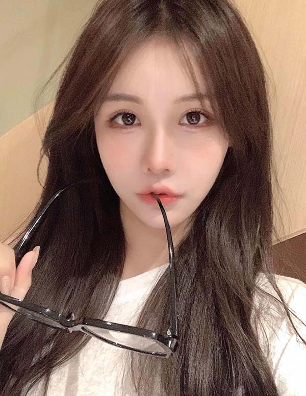 曼谷外围女大学生