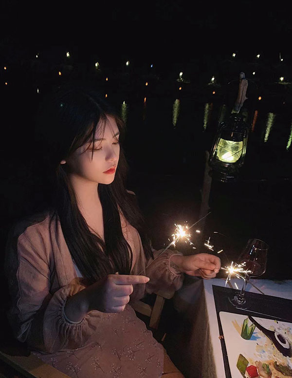 芝加哥大学生伴游